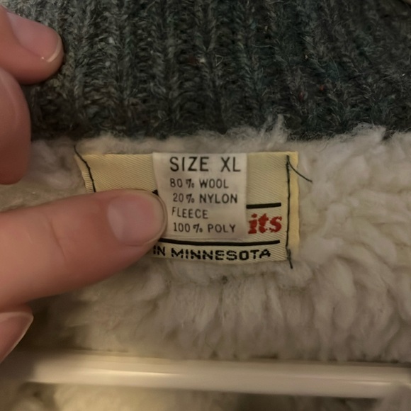Winona Knits wool and nylon Sherpa-lined sweater vest - Picture 3 of 7